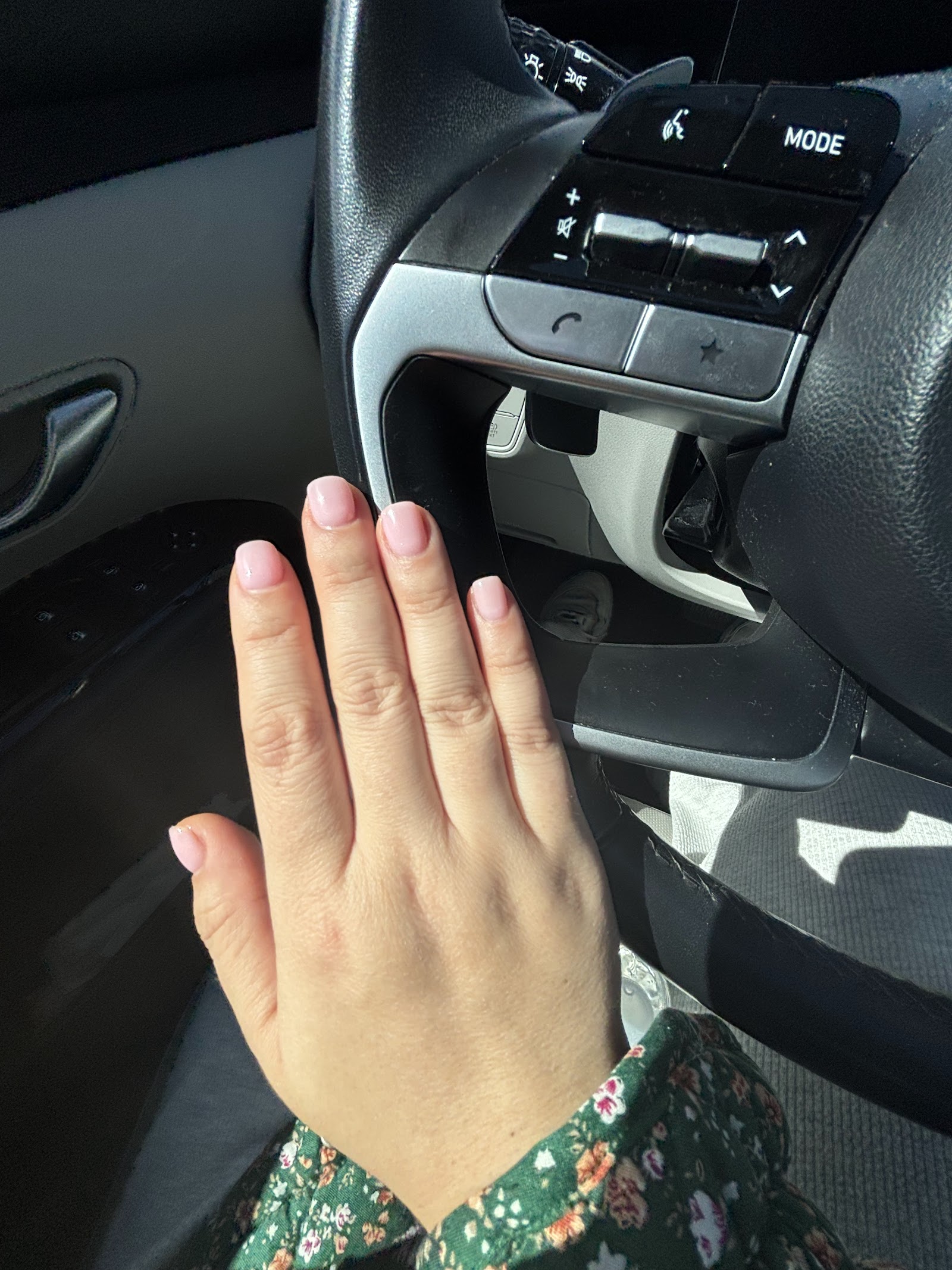 Rain Nails & Spa nail photo 6